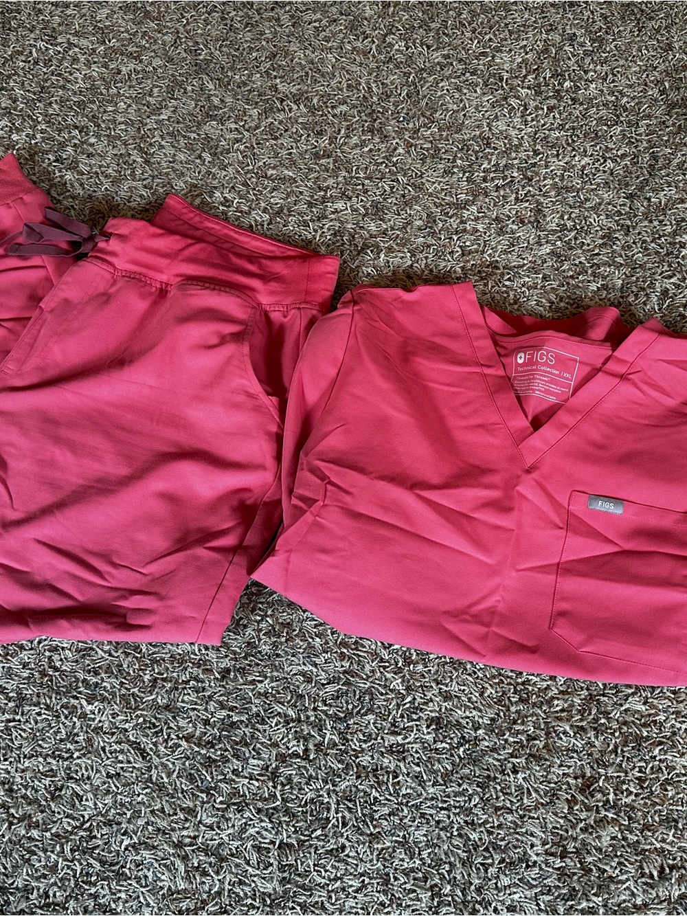 FIGS Desert Rose Scrub Set XXL